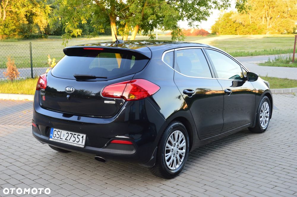 Kia Ceed - 12