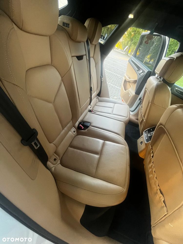 Porsche Macan - 18