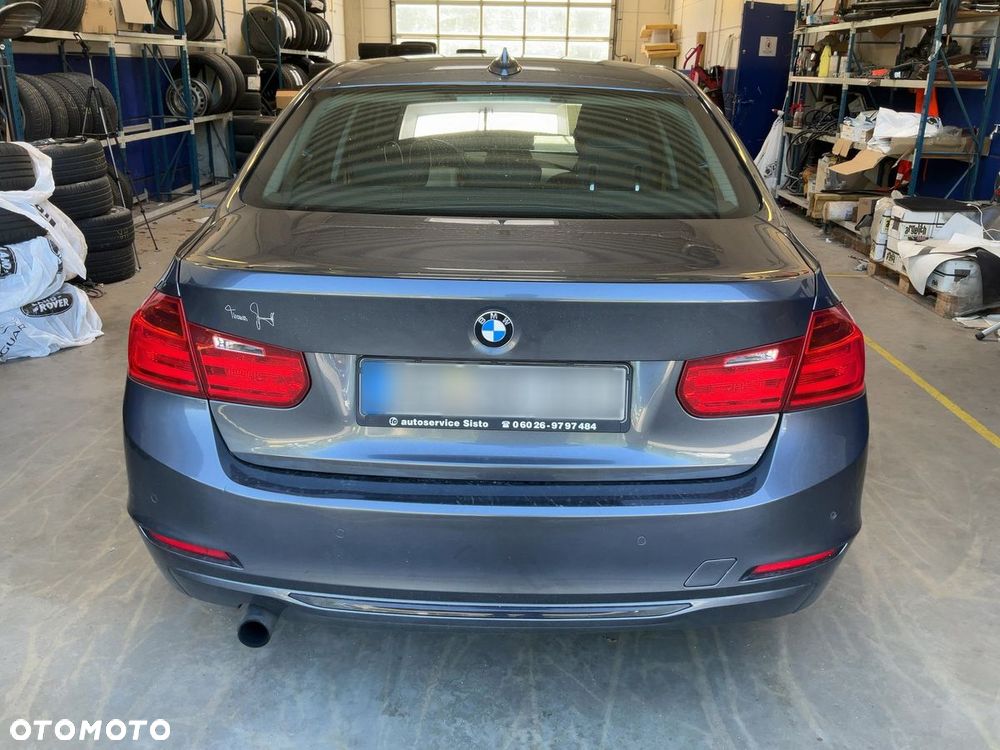 BMW Seria 3 316i Sport Line - 2