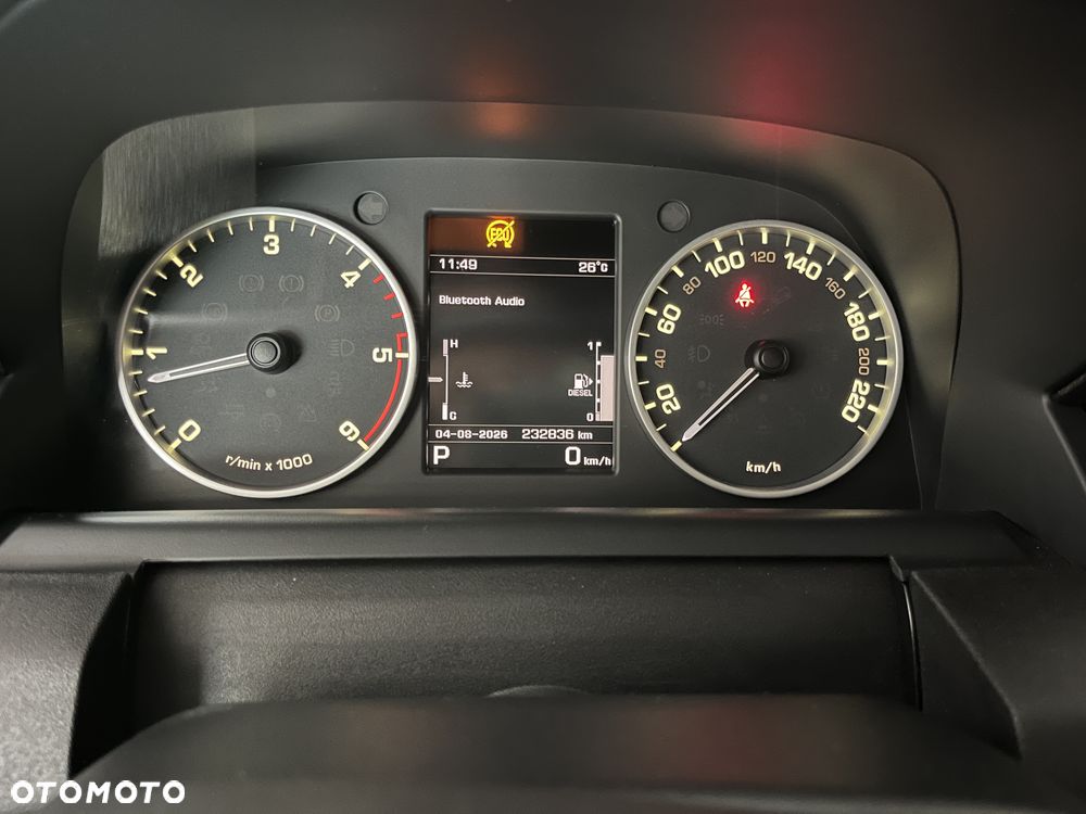 Land Rover Discovery 3.0 SD V6 HSE - 36