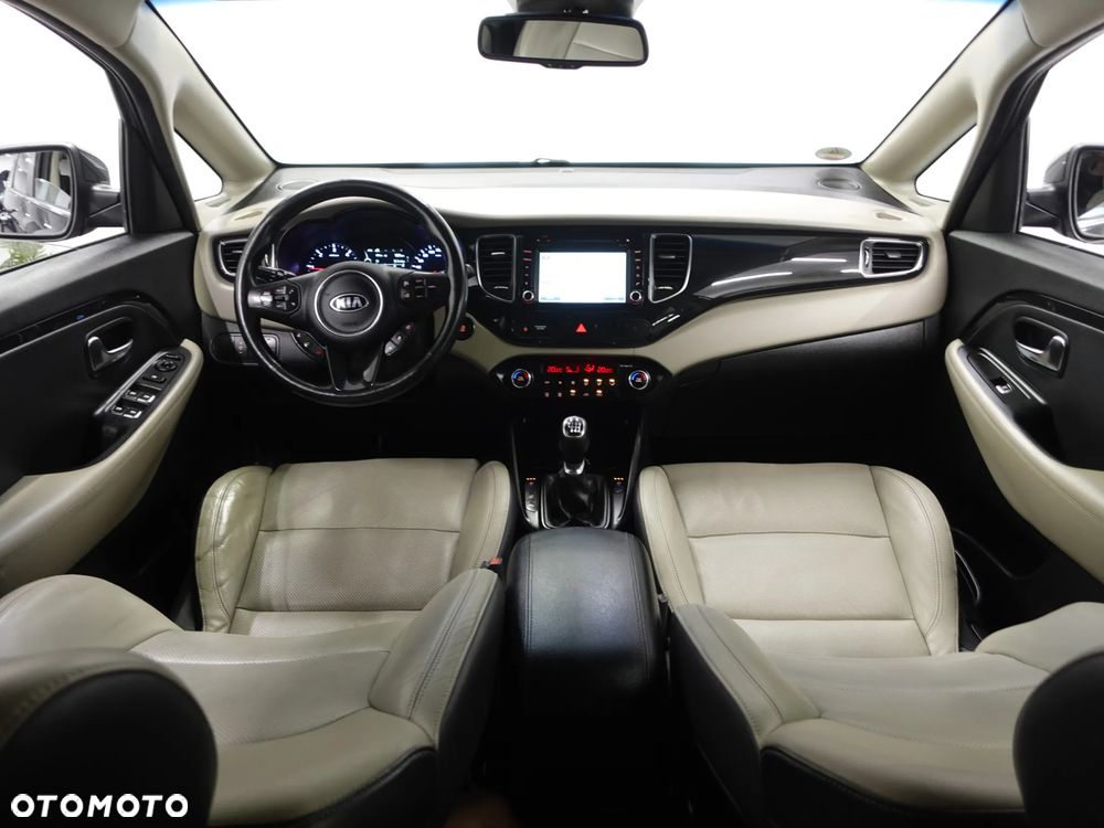 Kia Carens 1.7 CRDi Spirit - 27