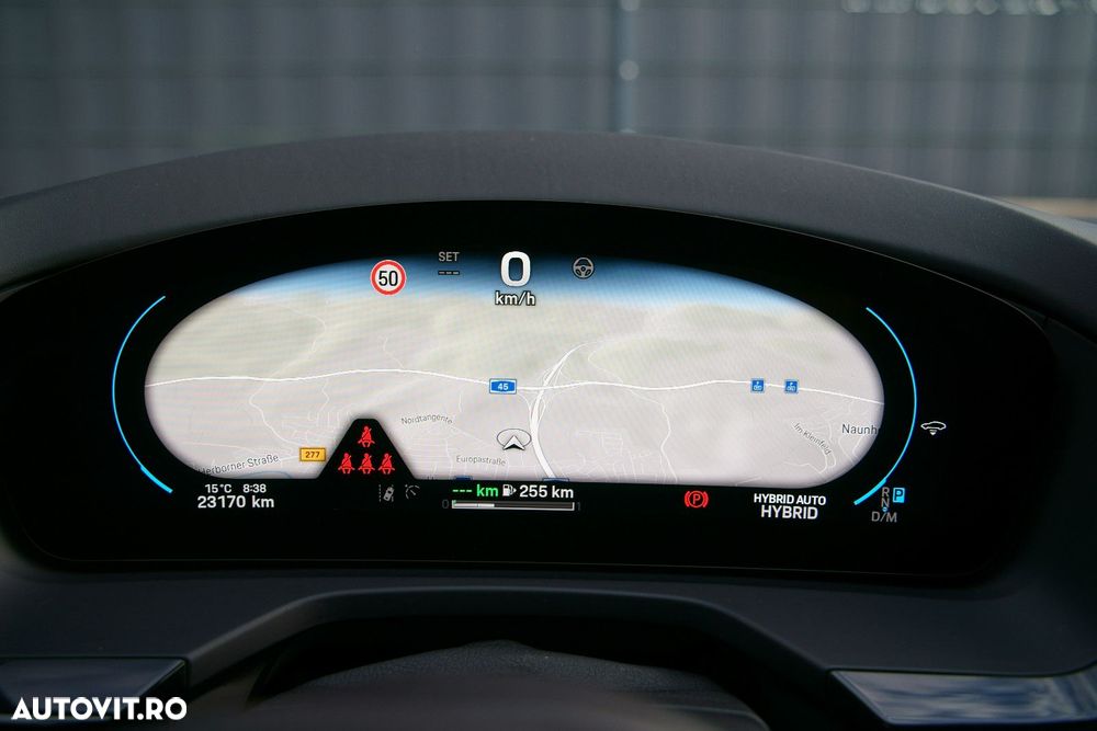 Porsche Panamera 4 E-Hybrid - 24