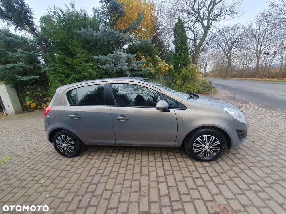 Opel Corsa 1.4 16V Edition - 3