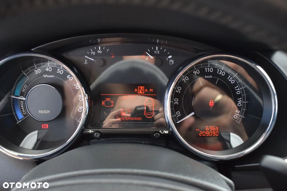 Peugeot 3008 2.0 HYbrid4 - 17