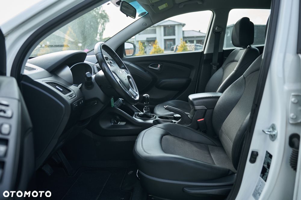 Hyundai ix35 1.6 2WD Fifa World Cup Edition - 17