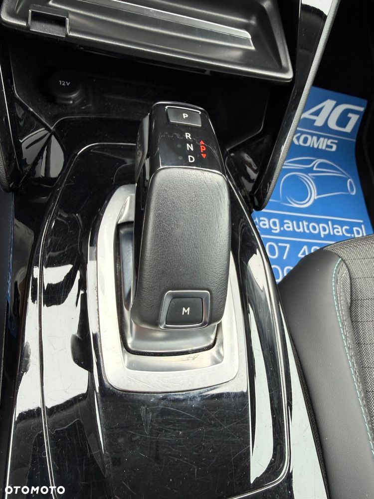 Peugeot 2008 1.5 BlueHDi Allure S&S EAT8 - 26