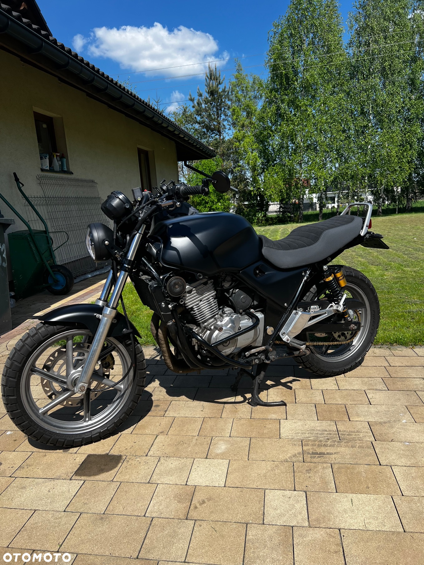 Honda CB - 2
