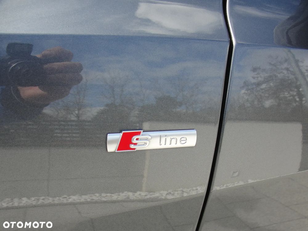 Audi Q8 55 TFSIe quattro tiptronic - 17