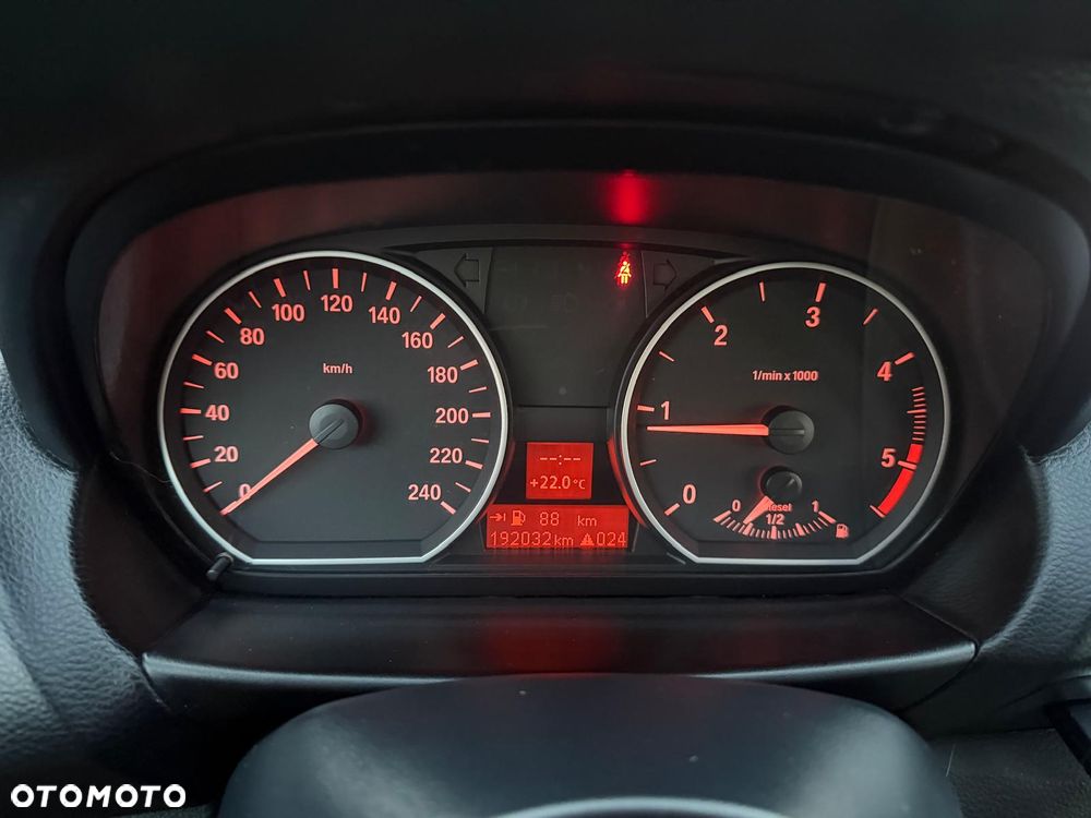 BMW Seria 1 118d DPF - 18