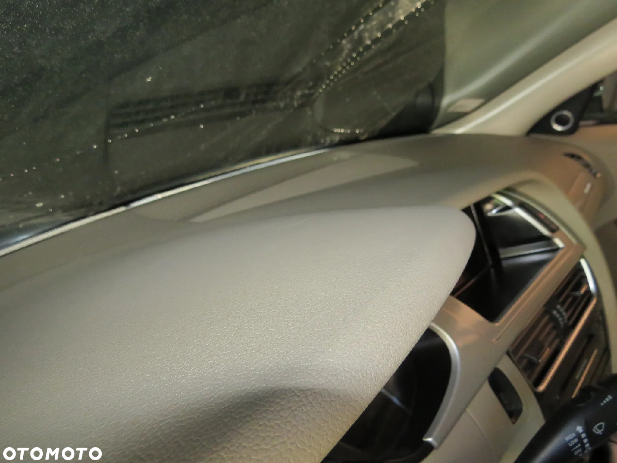 DESKA ROZDZIELCZA KONSOLA AIRBAG PODUSZKA BEŻOWA AUDI A4 B8 - 7
