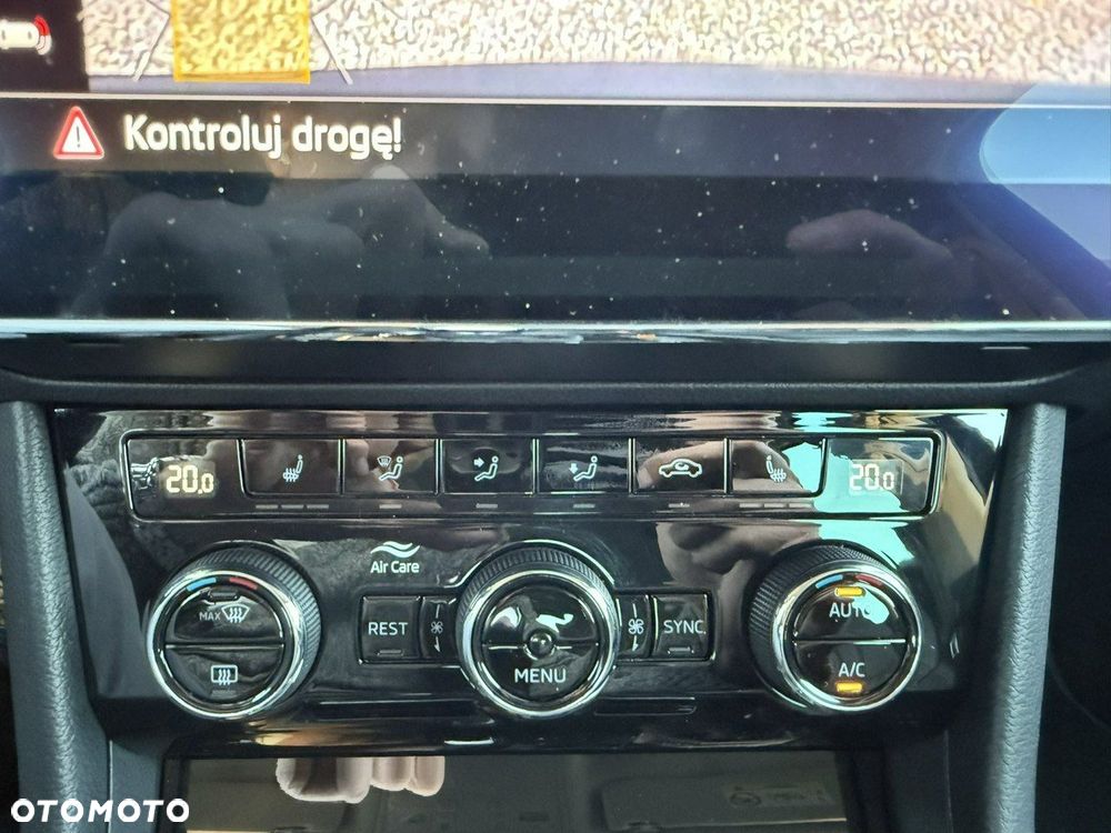 Skoda Superb 2.0 TSI L&K DSG - 31