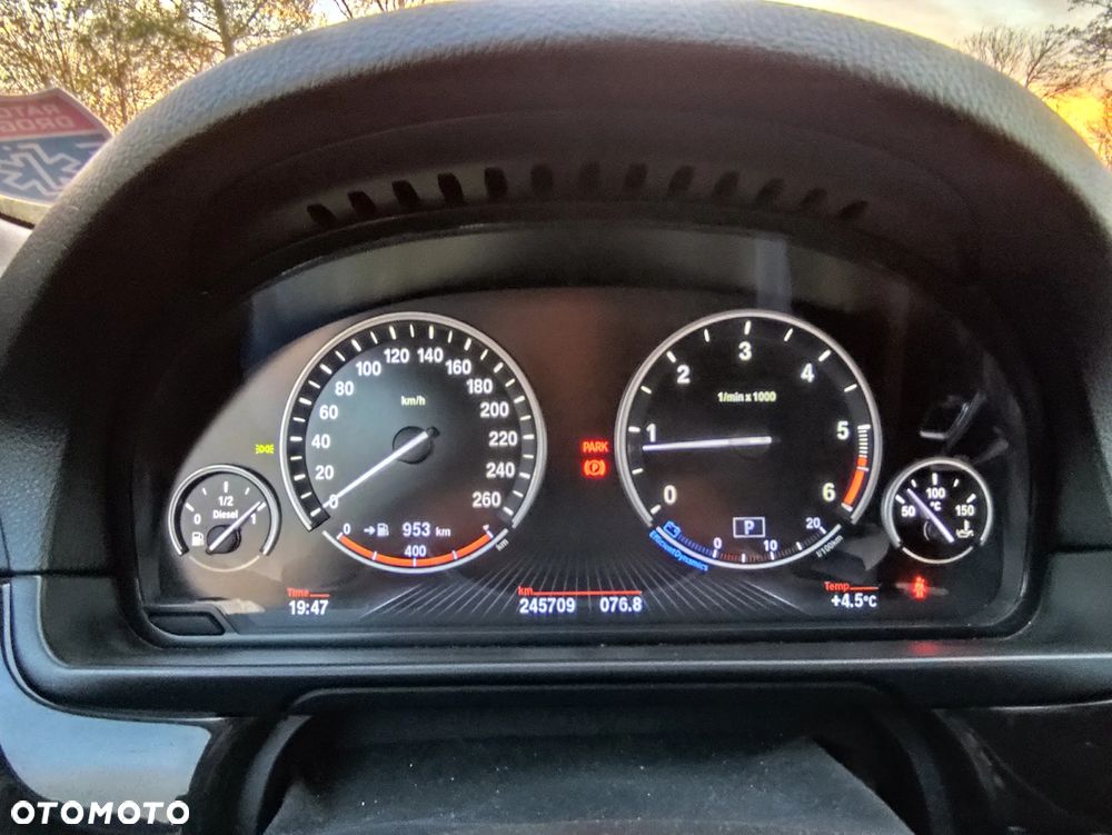 BMW Seria 5 520d - 14