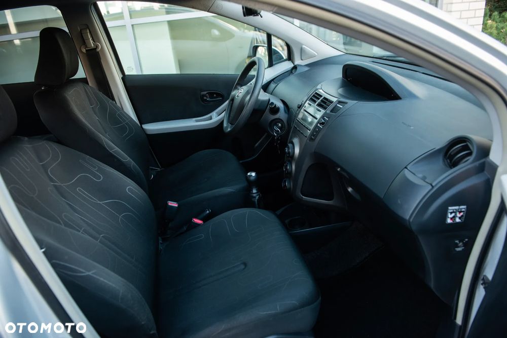 Toyota Yaris 1.0 VVT-i Comfort - 24