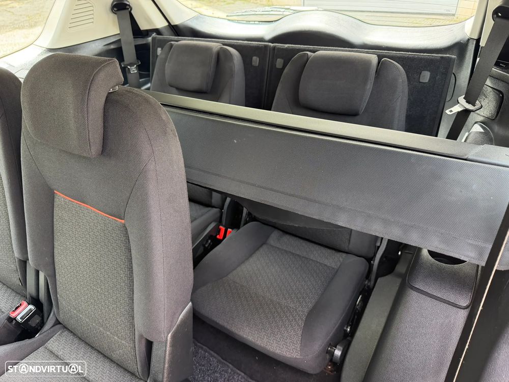 Ford S-Max 1.8 TDCi Titanium 7L - 11