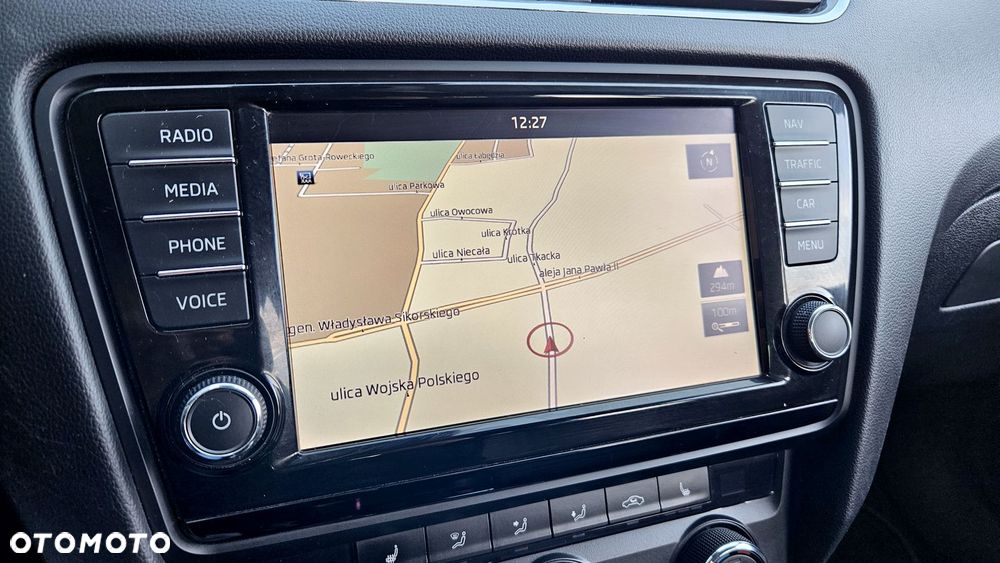 Skoda Octavia 2.0 TDI DSG L&K - 10