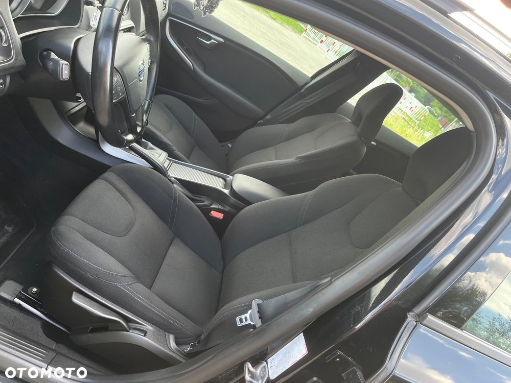 Volvo V40 Cross Country - 15