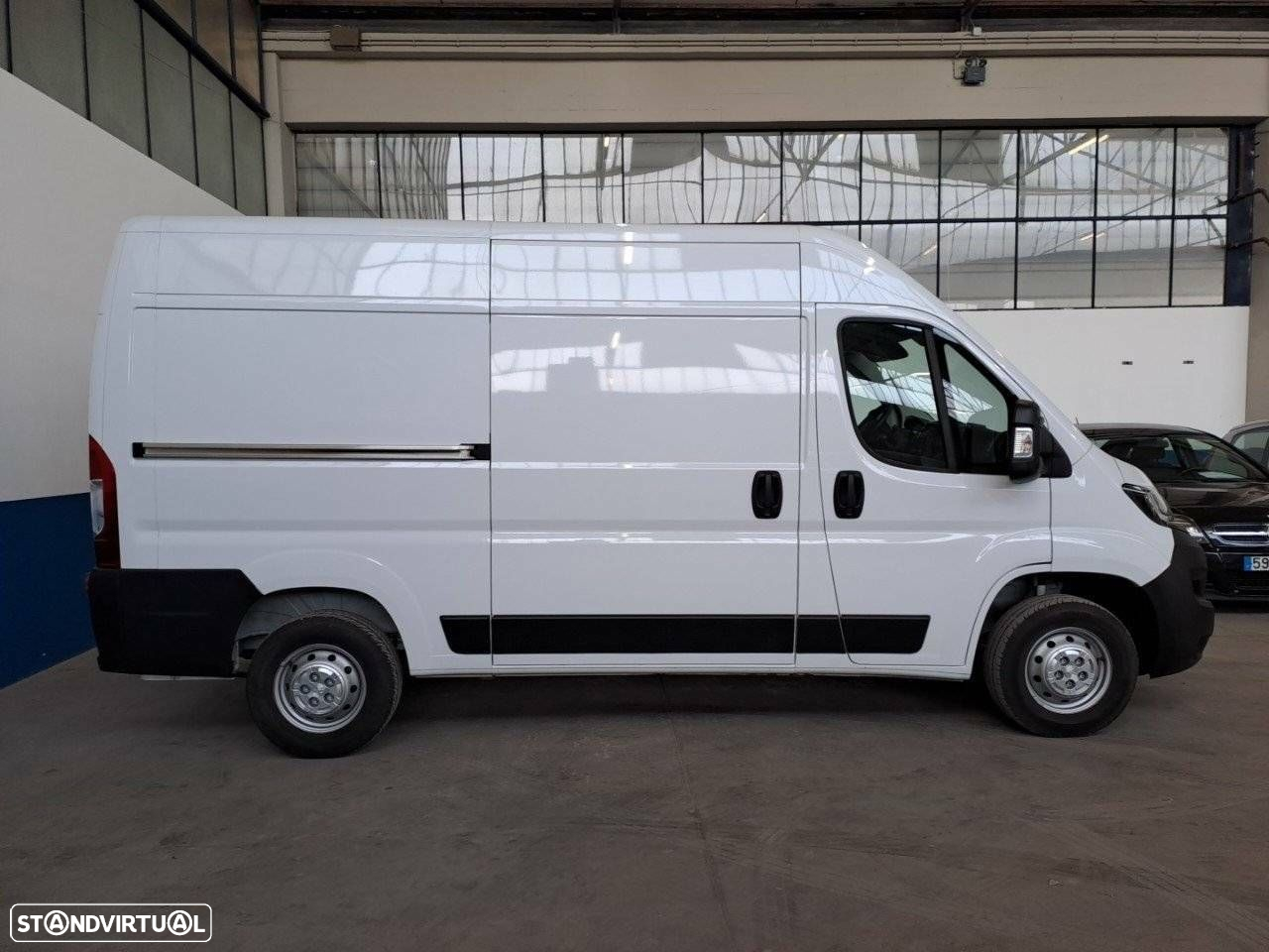 Peugeot Boxer 2.2 BlueHDi 165 S&S 335 L2H2 - 4