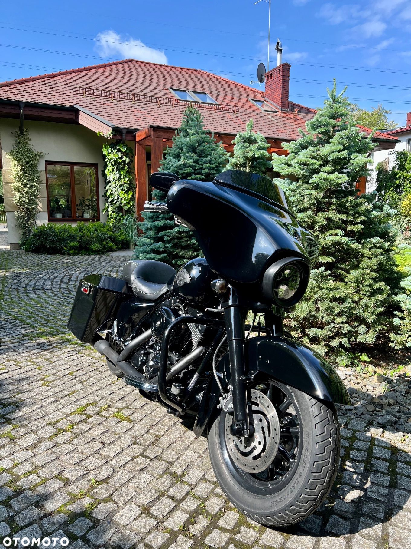Harley-Davidson FLHT Electra Glide Standard - 1