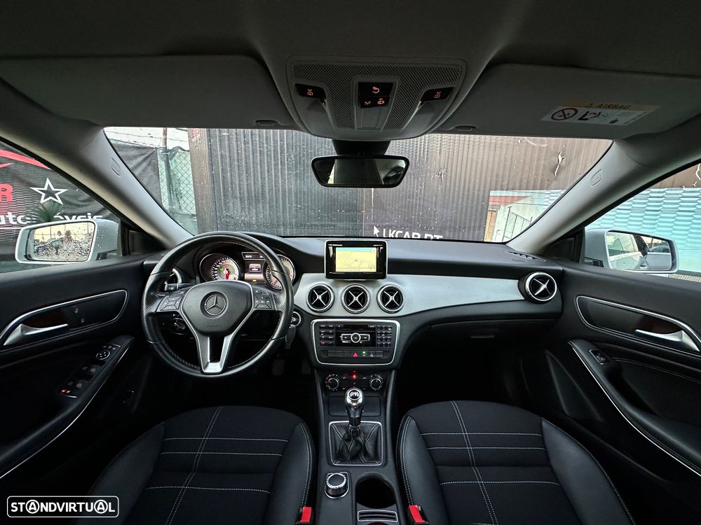 Mercedes-Benz CLA 180 CDI Urban - 12