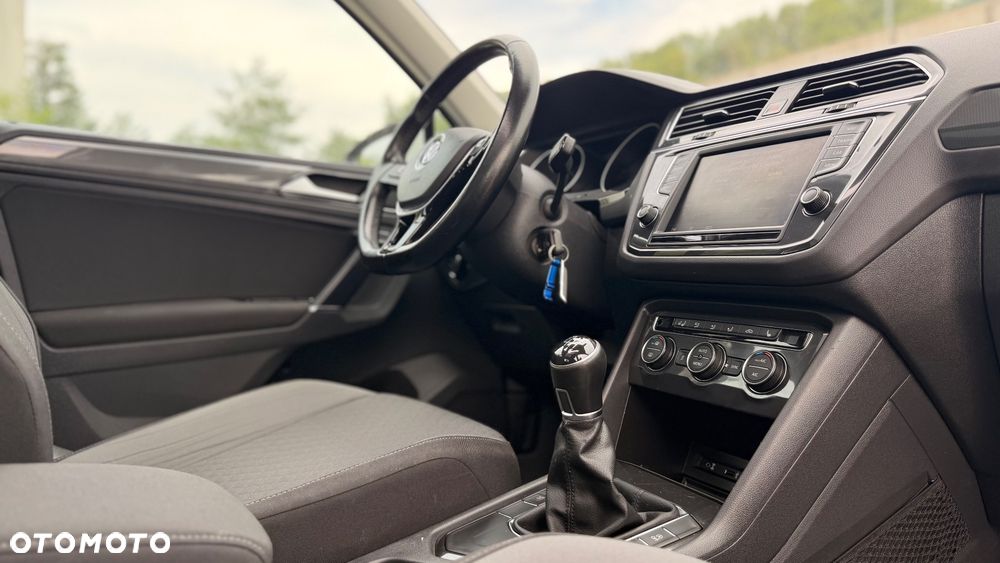 Volkswagen Tiguan 2.0 TDI SCR Elegance - 34