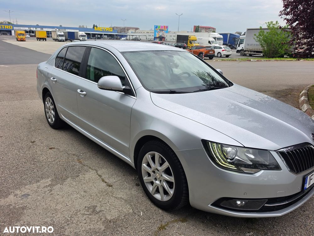 Skoda Superb 2.0 TDI Elegance - 2