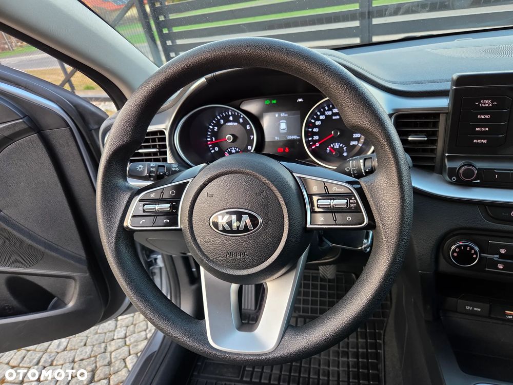 Kia Ceed 1.5 T-GDI S - 23
