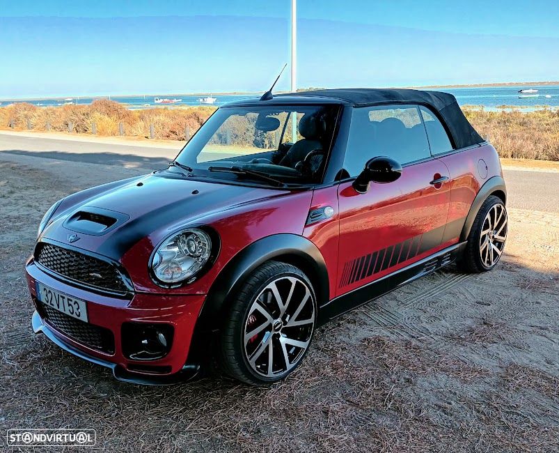 MINI Cabrio John Cooper Works - 13