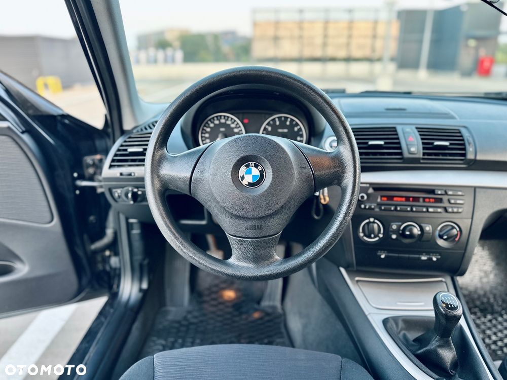 BMW Seria 1 116i Edition Sport - 16