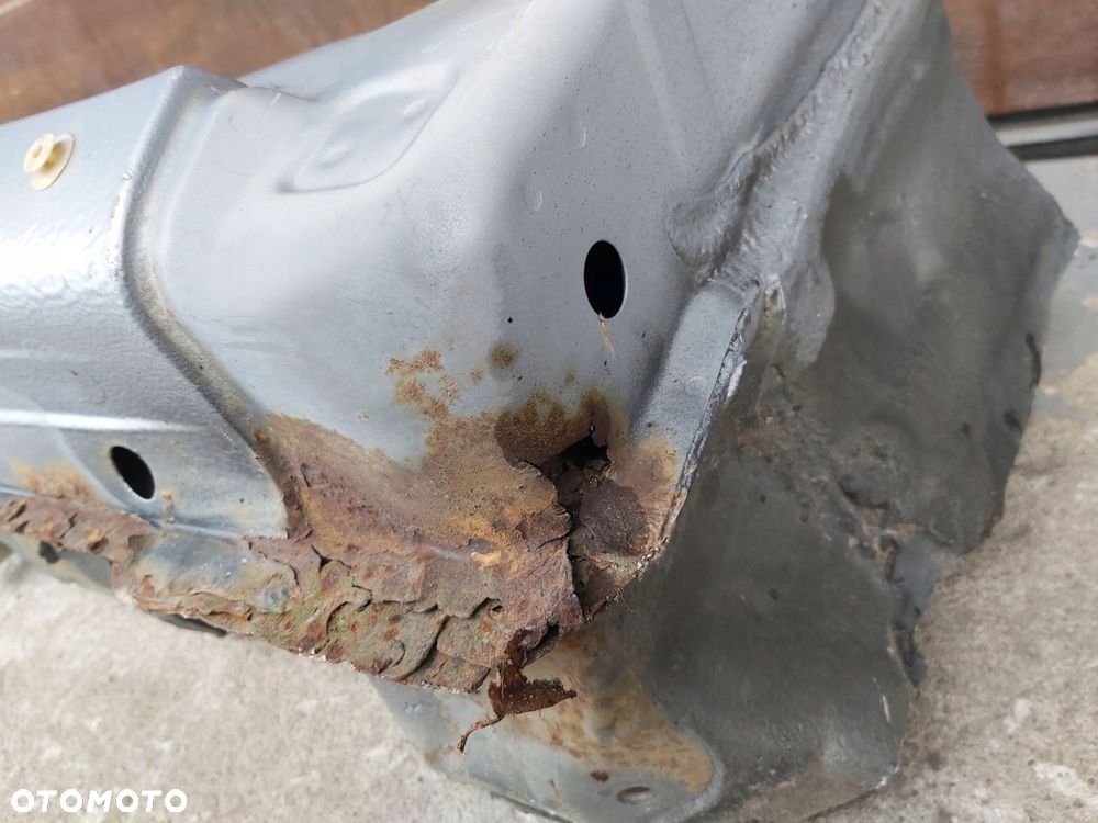 Toyota Corolla E12 5d próg prawy bok poszycie progu - 4