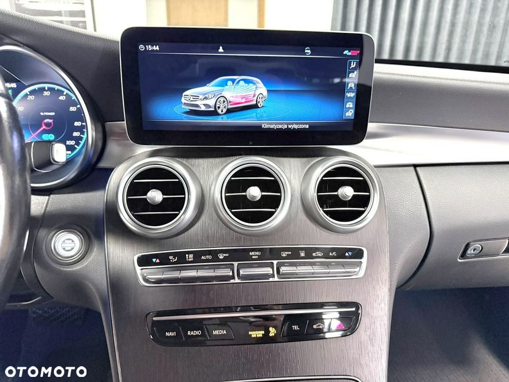 Mercedes-Benz Klasa C 300 de 9G-TRONIC Exclusive - 36