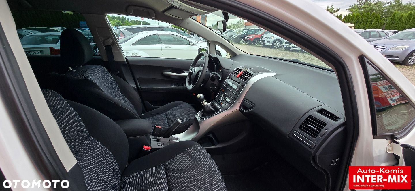 Toyota Auris - 14
