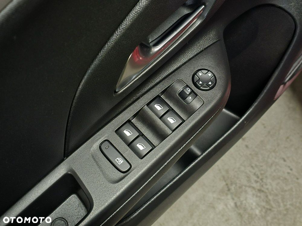 Opel Corsa 1.2 Elegance S&S - 13