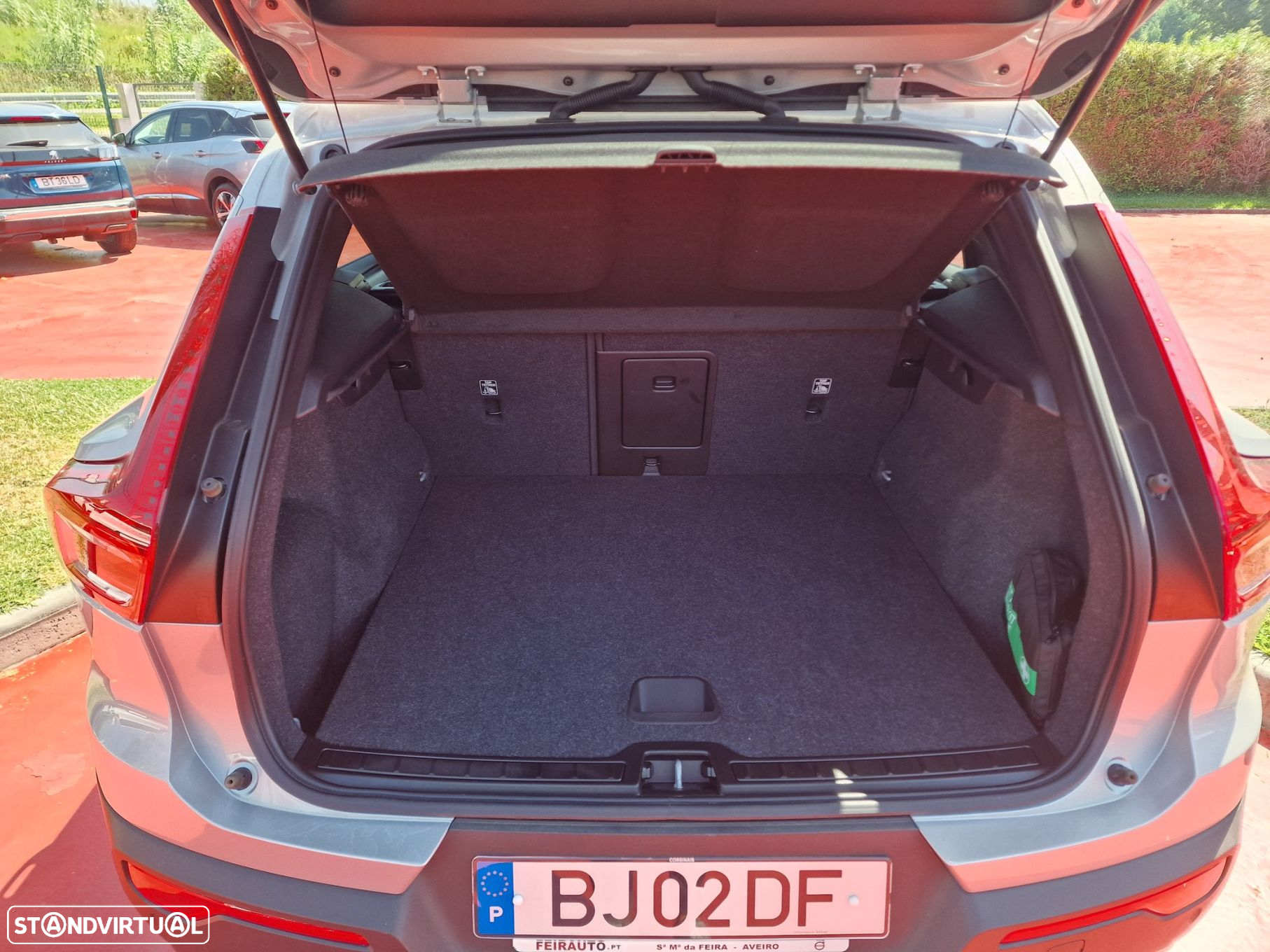 Volvo XC 40 Recharge Core - 8