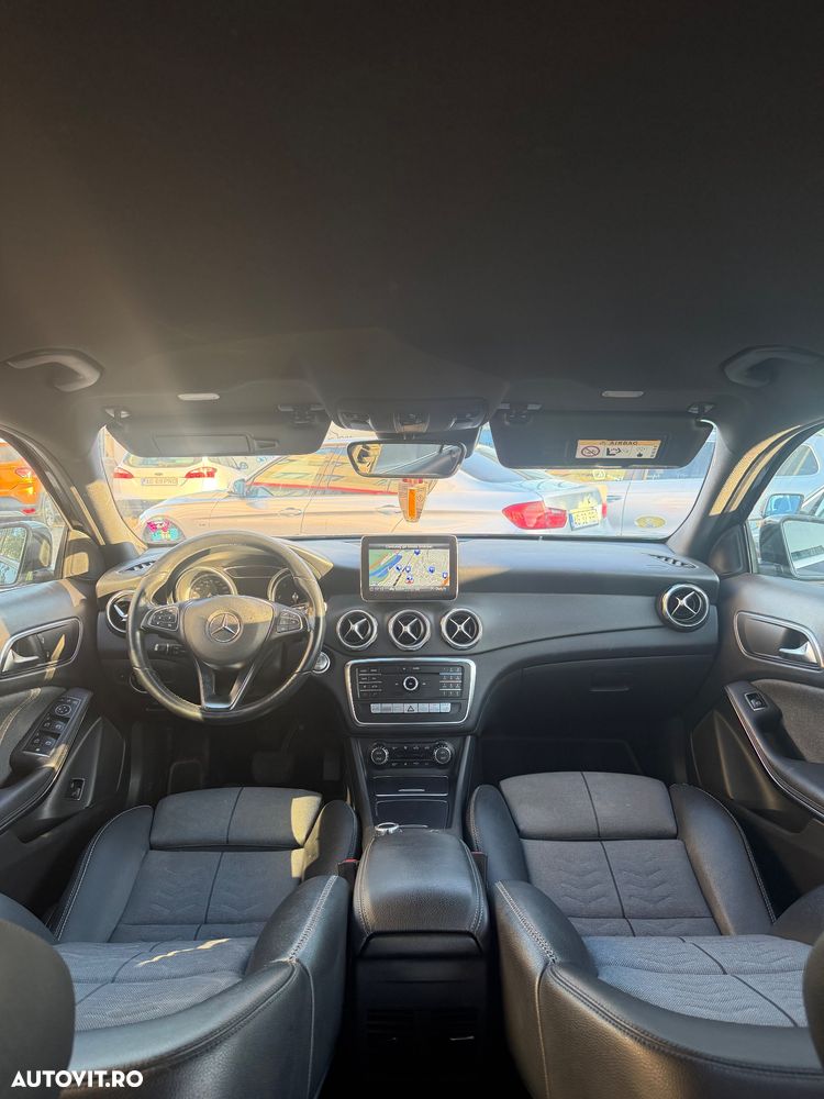 Mercedes-Benz GLA 200 d 7G-DCT - 11