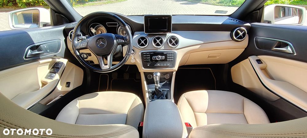 Mercedes-Benz CLA 180 - 8