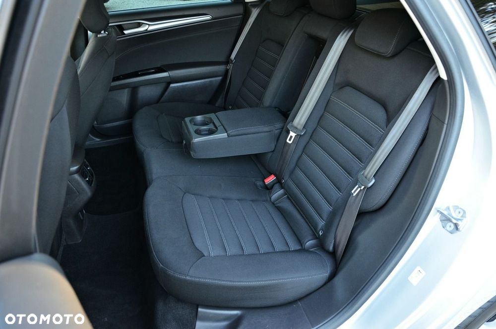 Ford Mondeo 2.0 TDCi STart-Stopp Titanium - 32