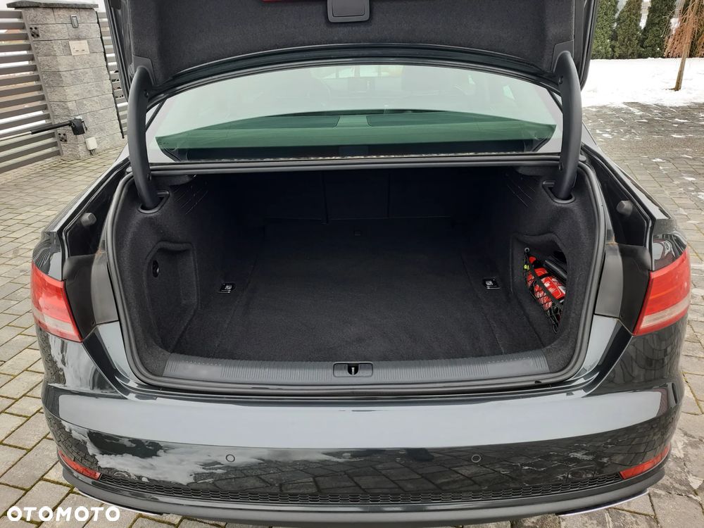 Audi A4 Limousine - 22