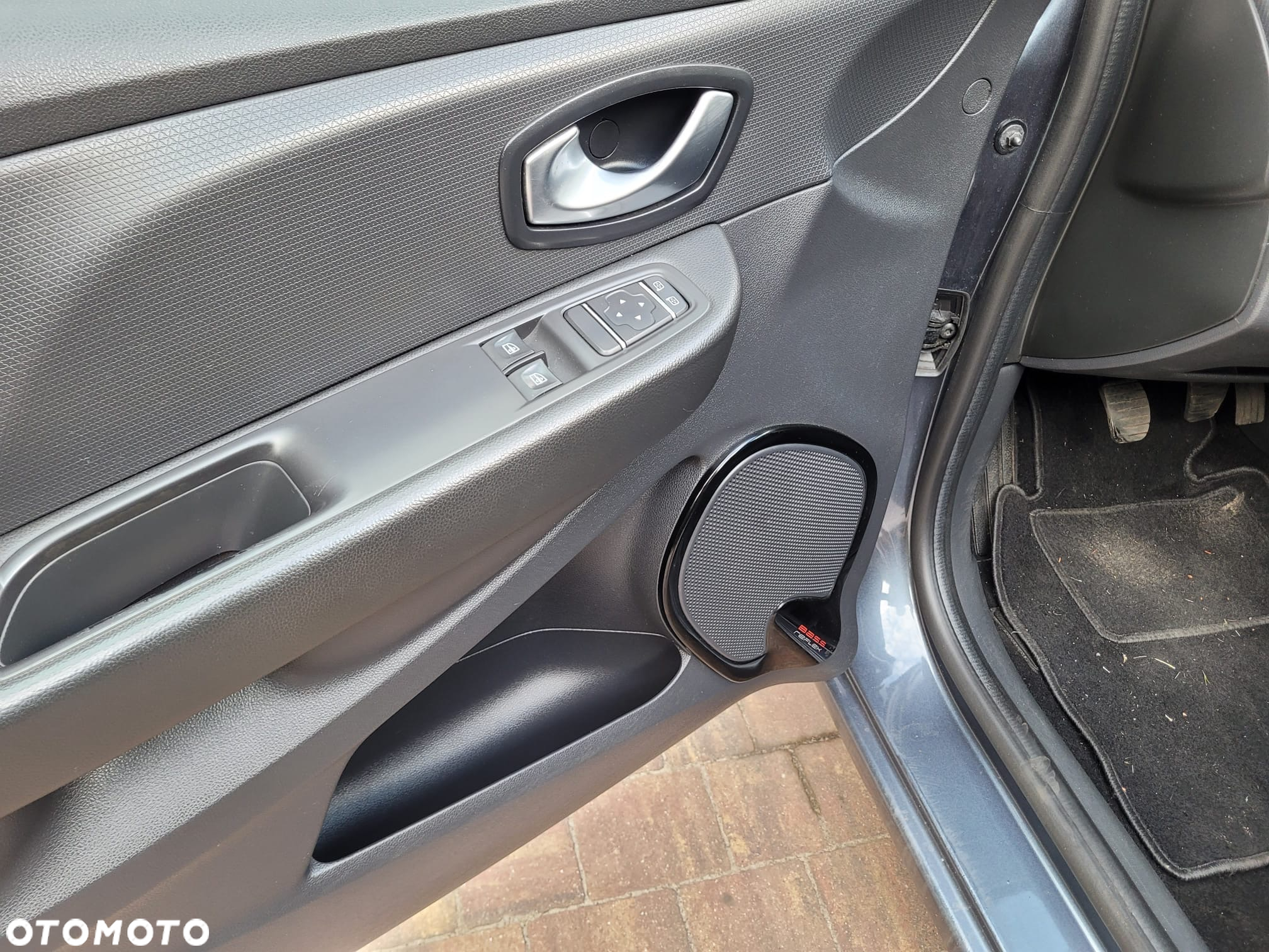 Renault Clio Grandtour (Energy) dCi 90 Bose Edition - 22