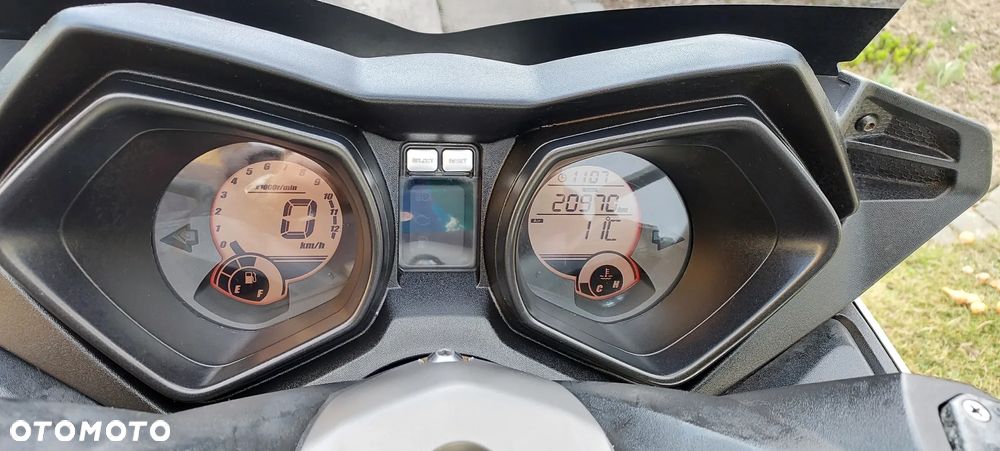 Yamaha X-max - 7