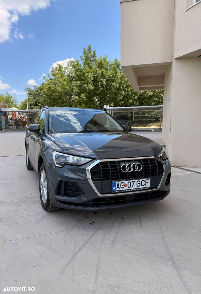 Audi Q3 2.0 TDI S tronic design - 11