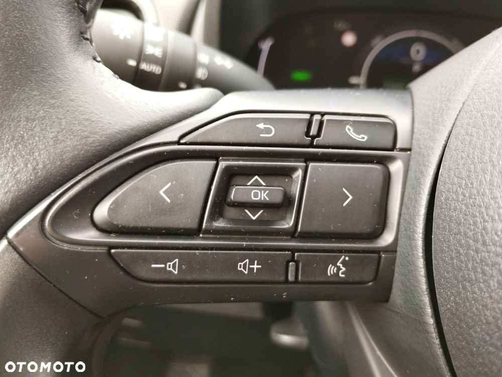 Toyota Yaris Hybrid 1.5 Style - 24