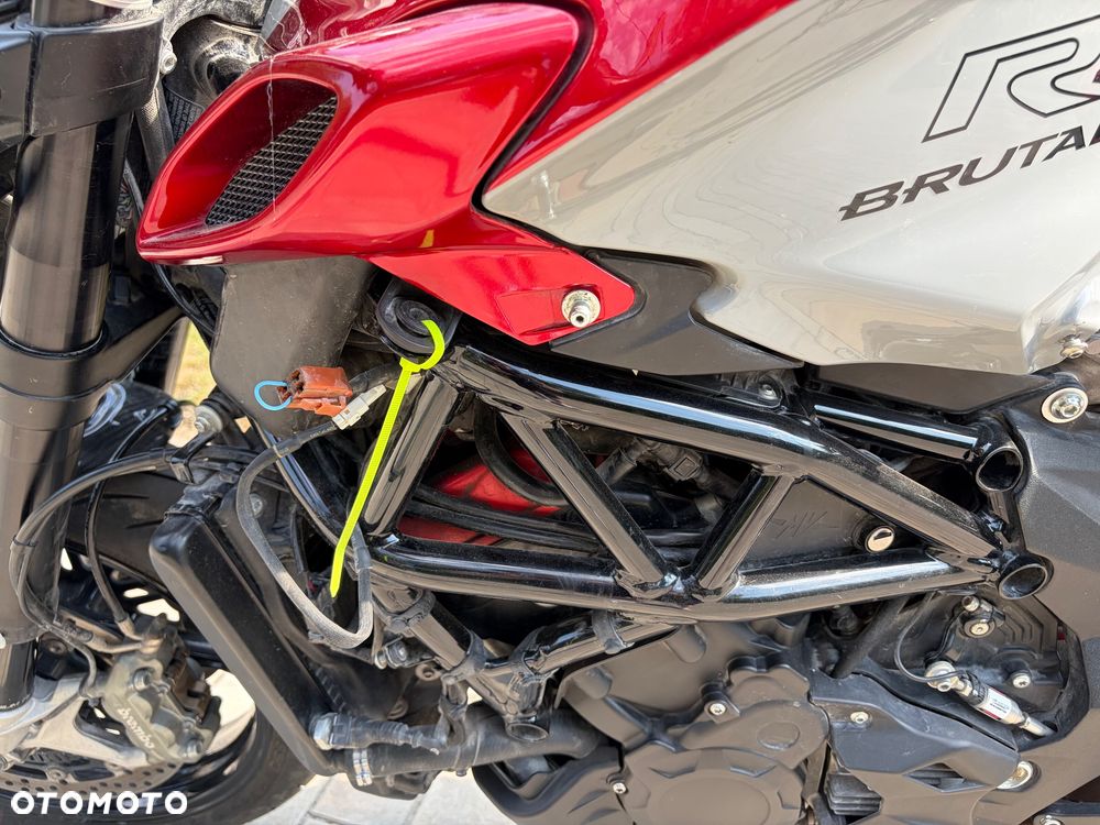 MV AGUSTA Brutale - 7