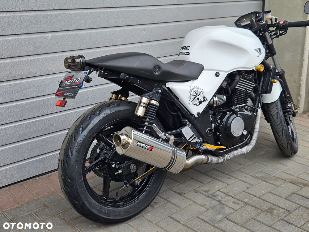 Honda CB - 11