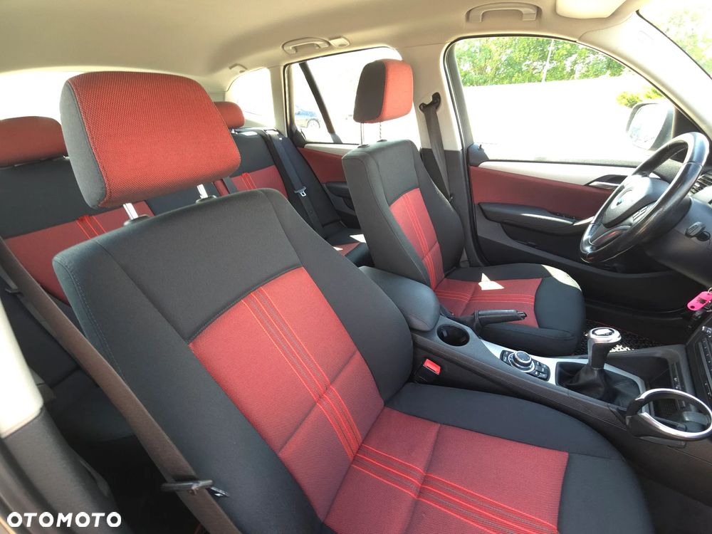 BMW X1 xDrive18d Sport Line - 17