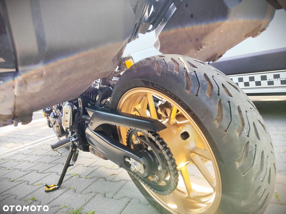 Yamaha MT - 15