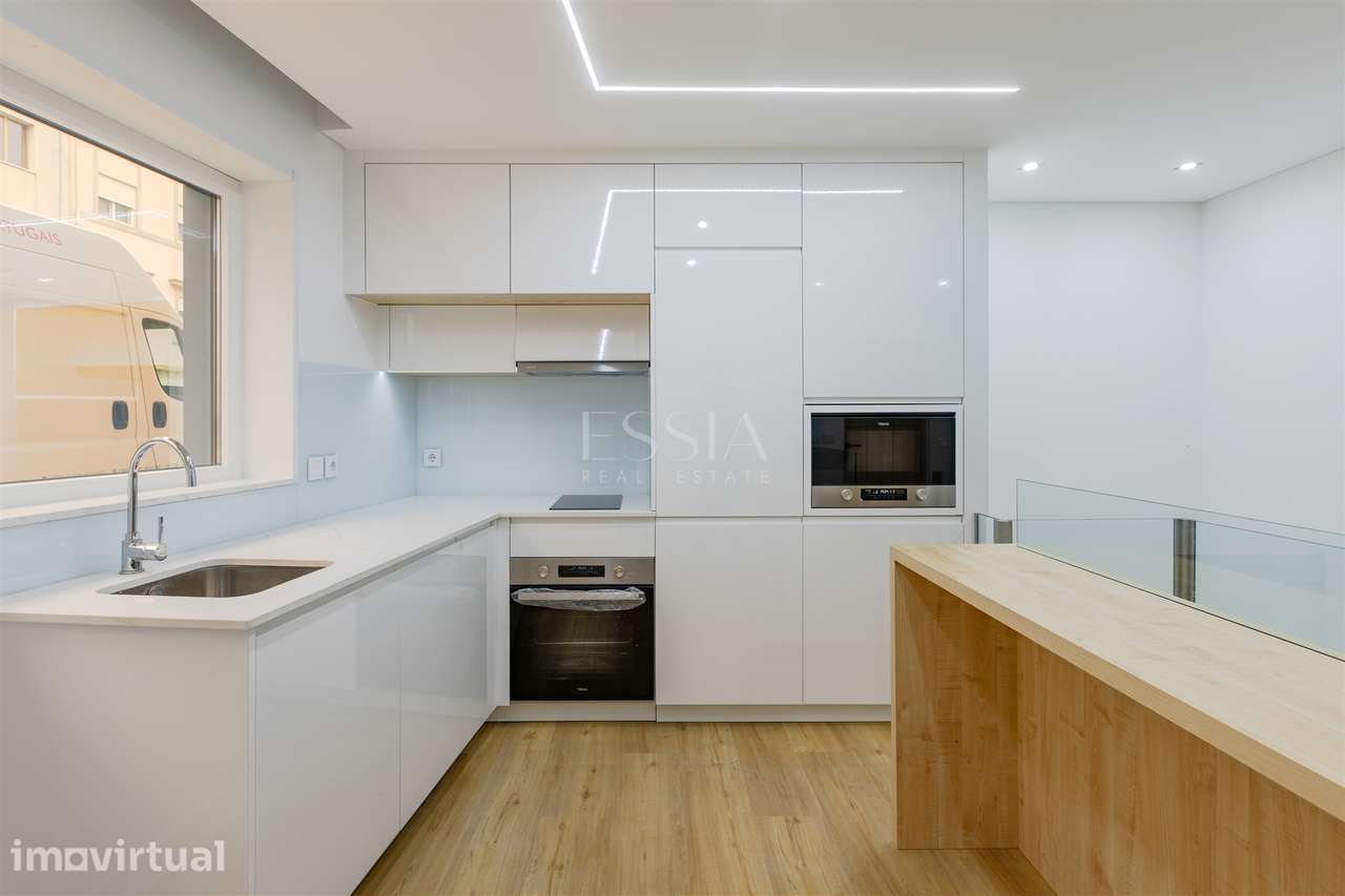 Apartamento T0 Duplex Pronto a Escriturar no Centro do Porto - Grande imagem: 5/11