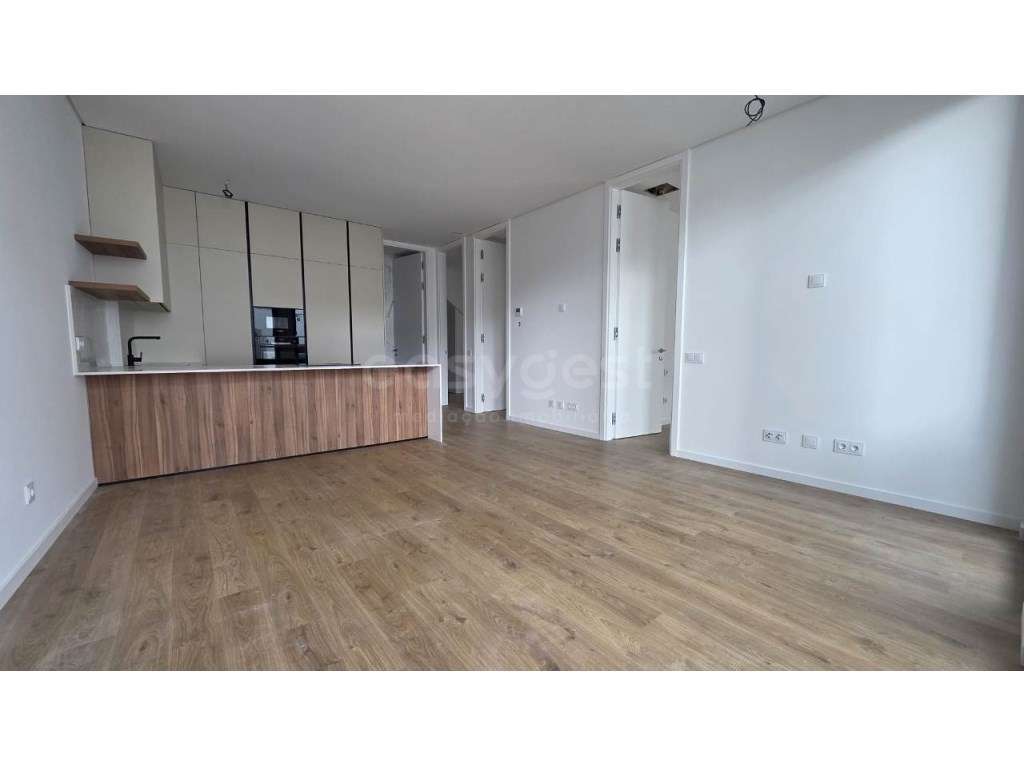 T3 Independente no Coração da Lourinhã - Design Moderno e Acessibil... - Grande imagem: 2/25