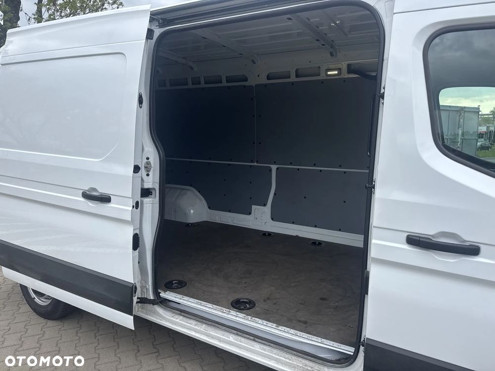 Nissan Interstar - 15