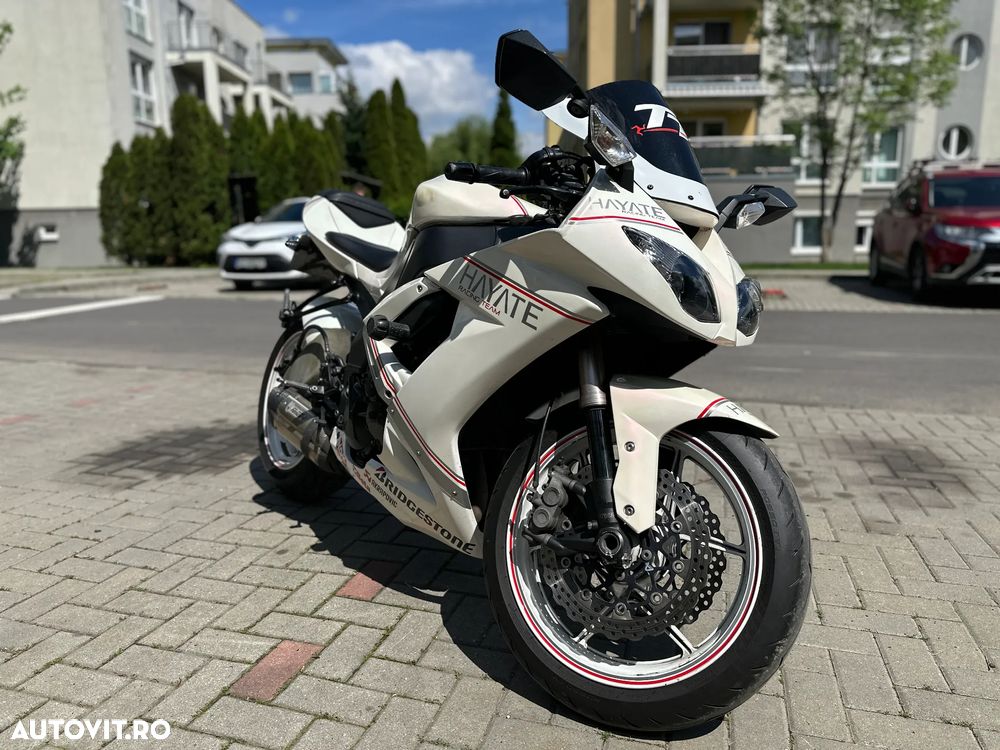 Kawasaki ZX-10 - 7
