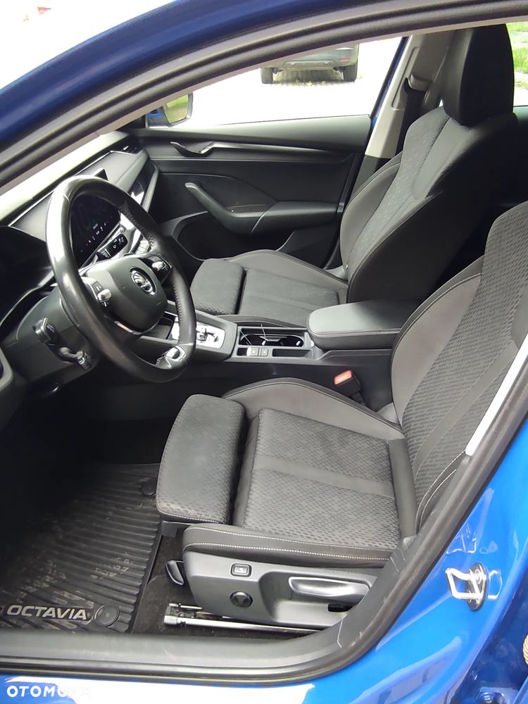 Skoda Octavia 2.0 TDI SCR 4x4 Ambition DSG - 5